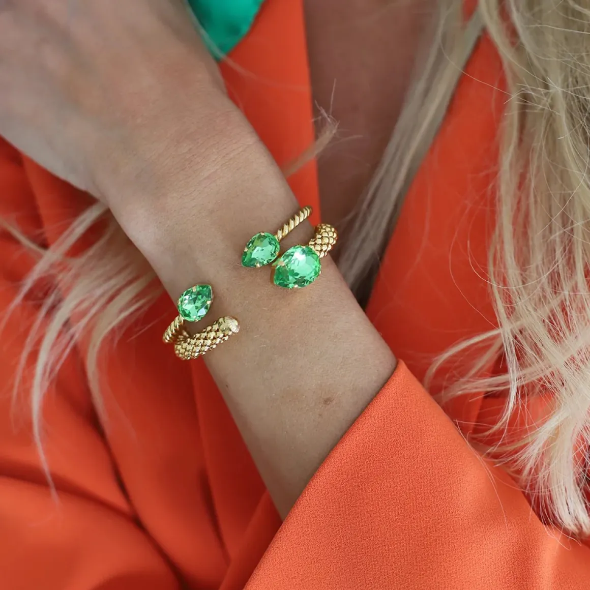 caroline_svedbom_armbnd_m_1-3.webp CAROLINE SVEDBOM ARMBÅND MINI DROP PERIDOTT