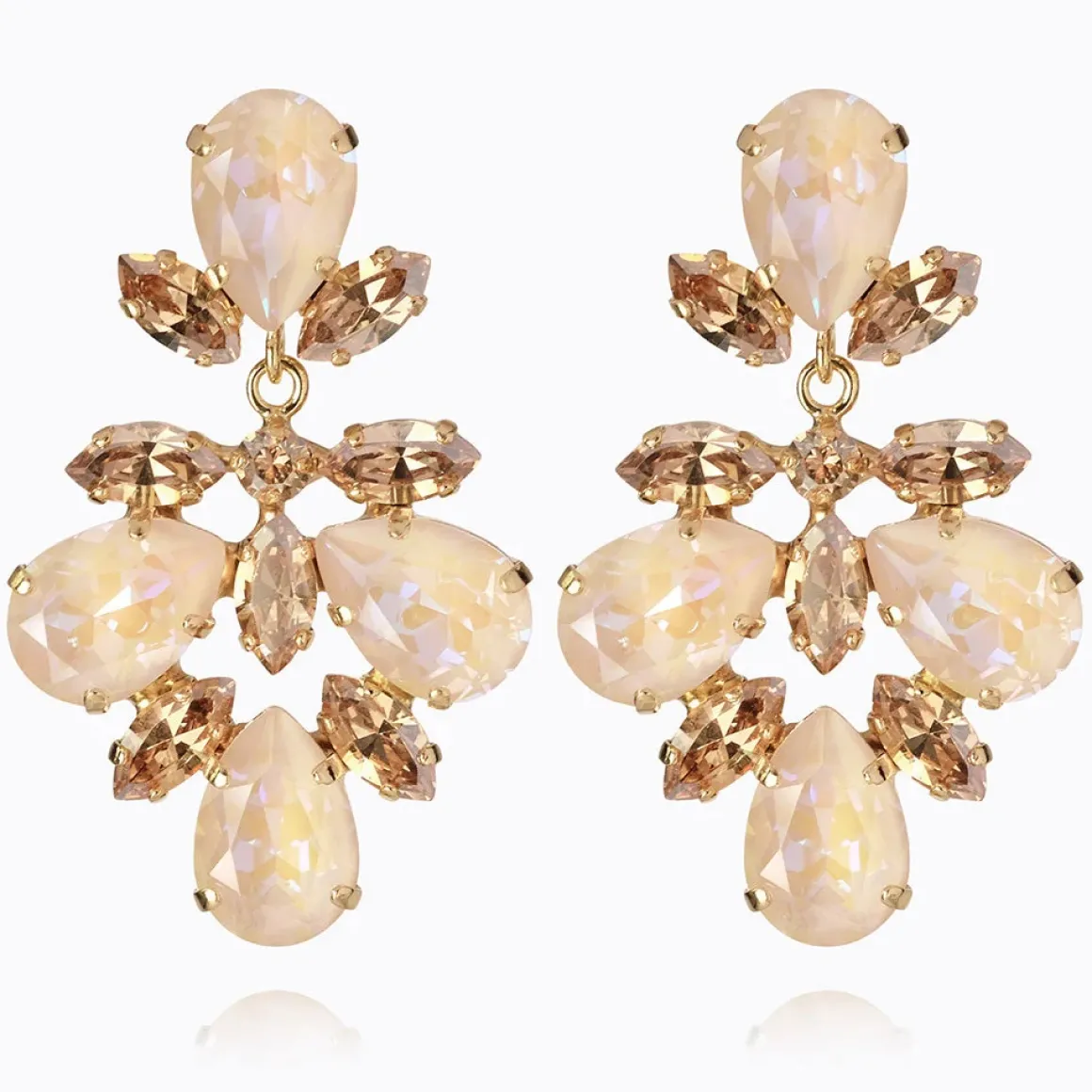 caroline_svedbom_redobber_0-7.webp CAROLINE SVEDBOM ØREDOBBER SELENE IVORY CREAM DELITE