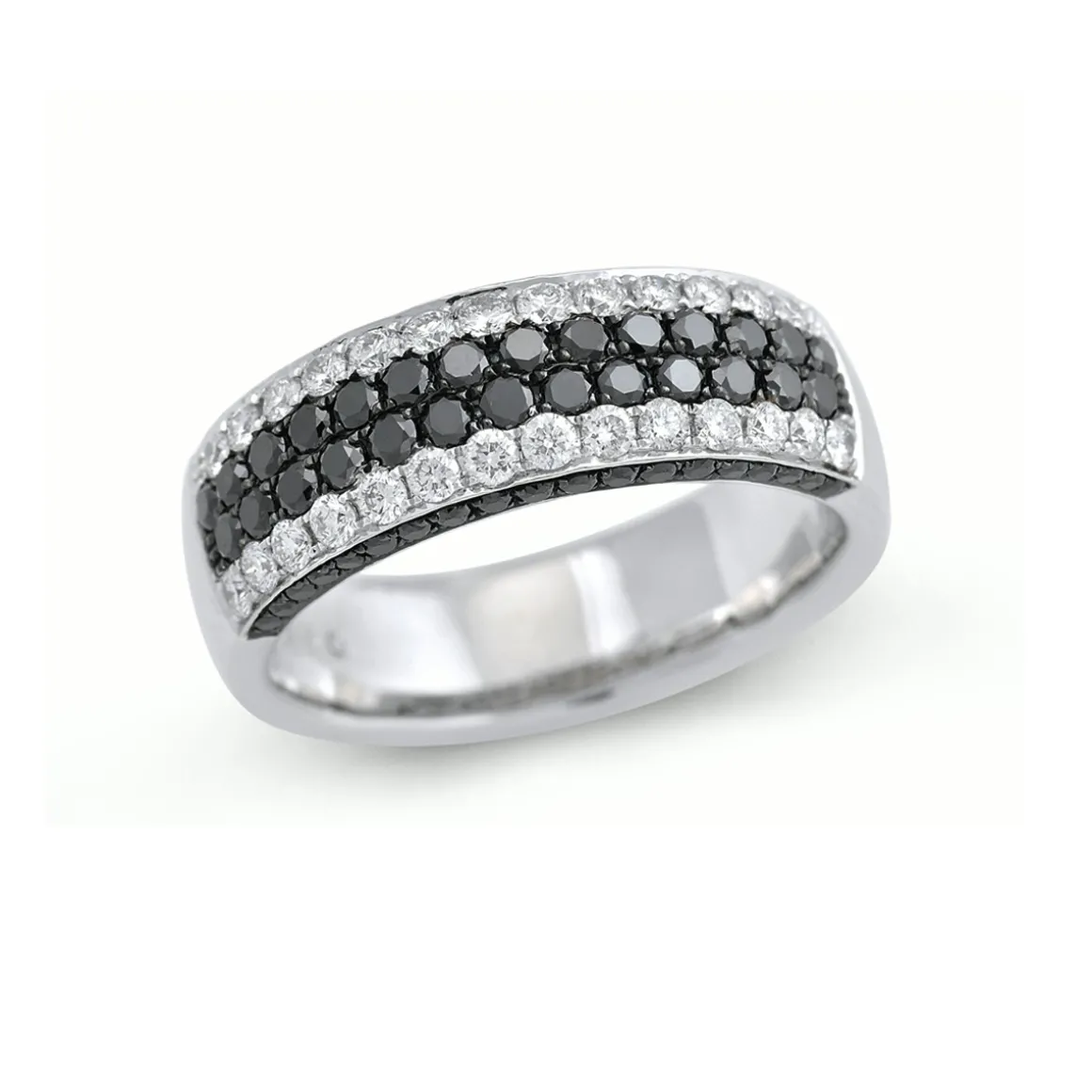 diamantring_black__white__0-1.webp DIAMANTRING BLACK & WHITE BRED