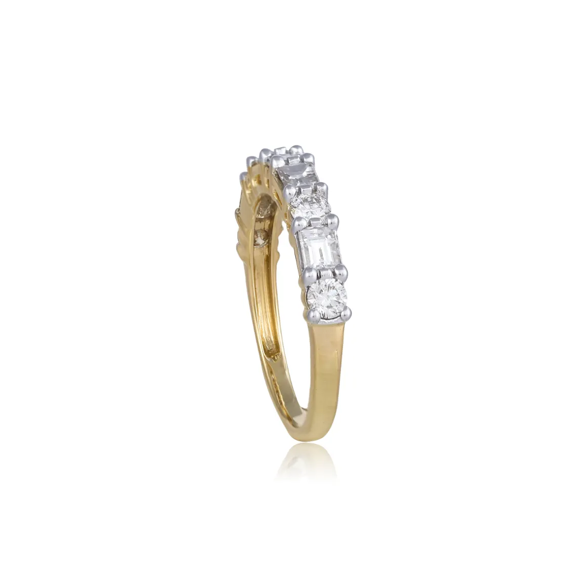 diamantring_hellman_gultg_1.webp DIAMANTRING HELLMAN GULTGULL EMERALD AND BRILLIANT