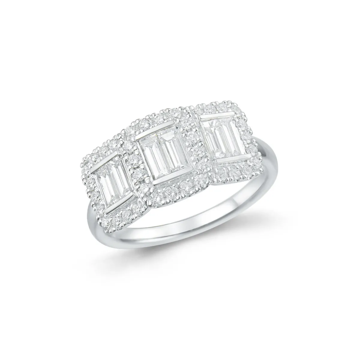 diamantring_hvittgull_hel_0-2.webp DIAMANTRING HVITTGULL HELLMAN BRILLIANT AND BAGUETTE