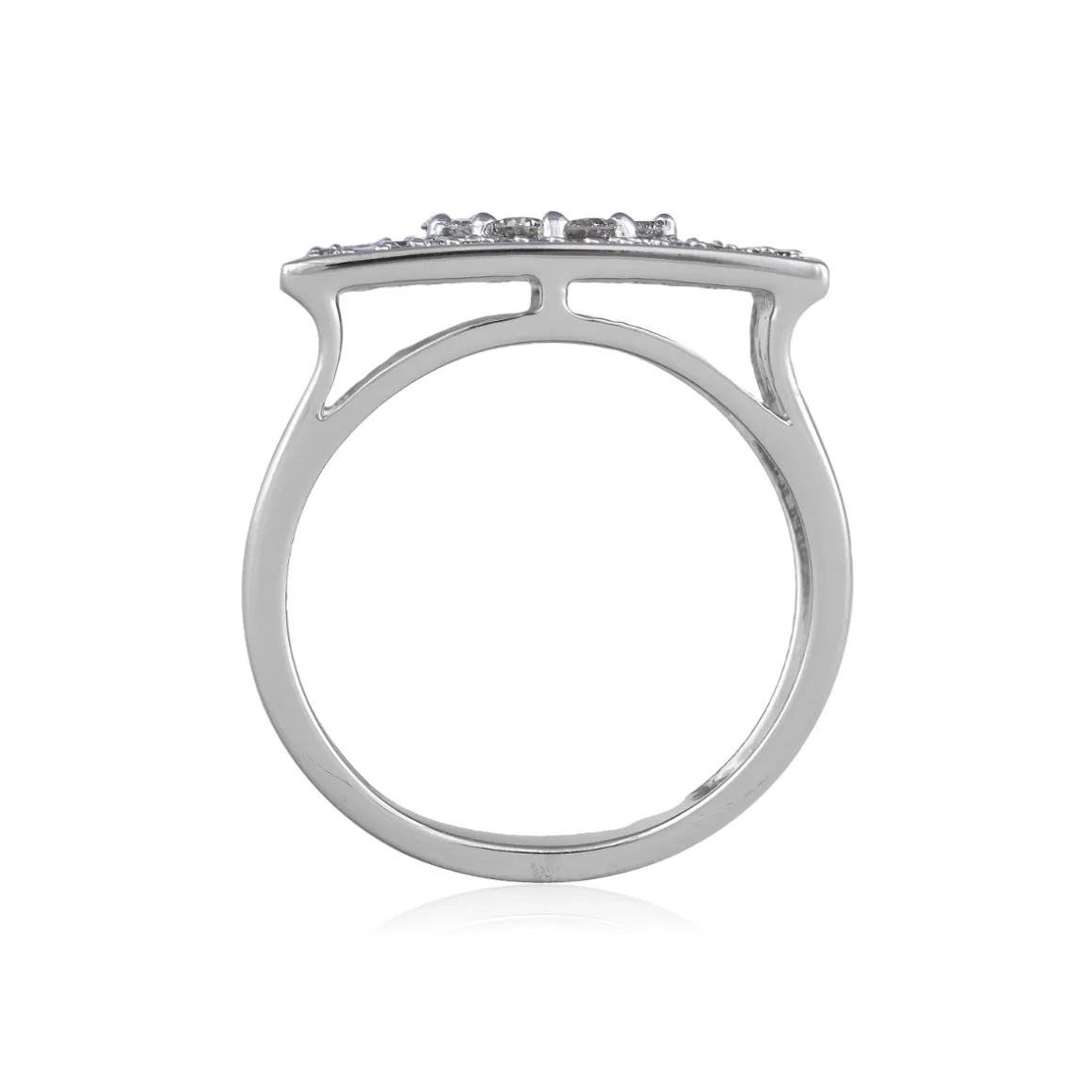 diamantring_hvittgull_hel_2-1.webp DIAMANTRING HVITTGULL HELLMAN DIAMOND SIGNET