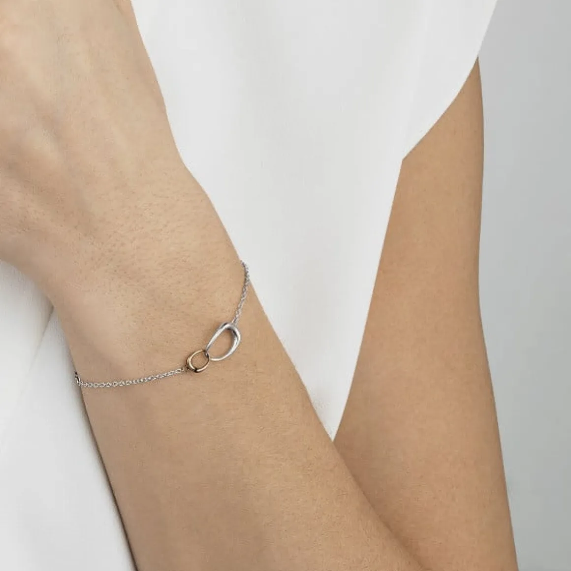 georg_jensen_armbnd_offsp_1-3.webp GEORG JENSEN ARMBÅND OFFSPRING SØLV OG GULL