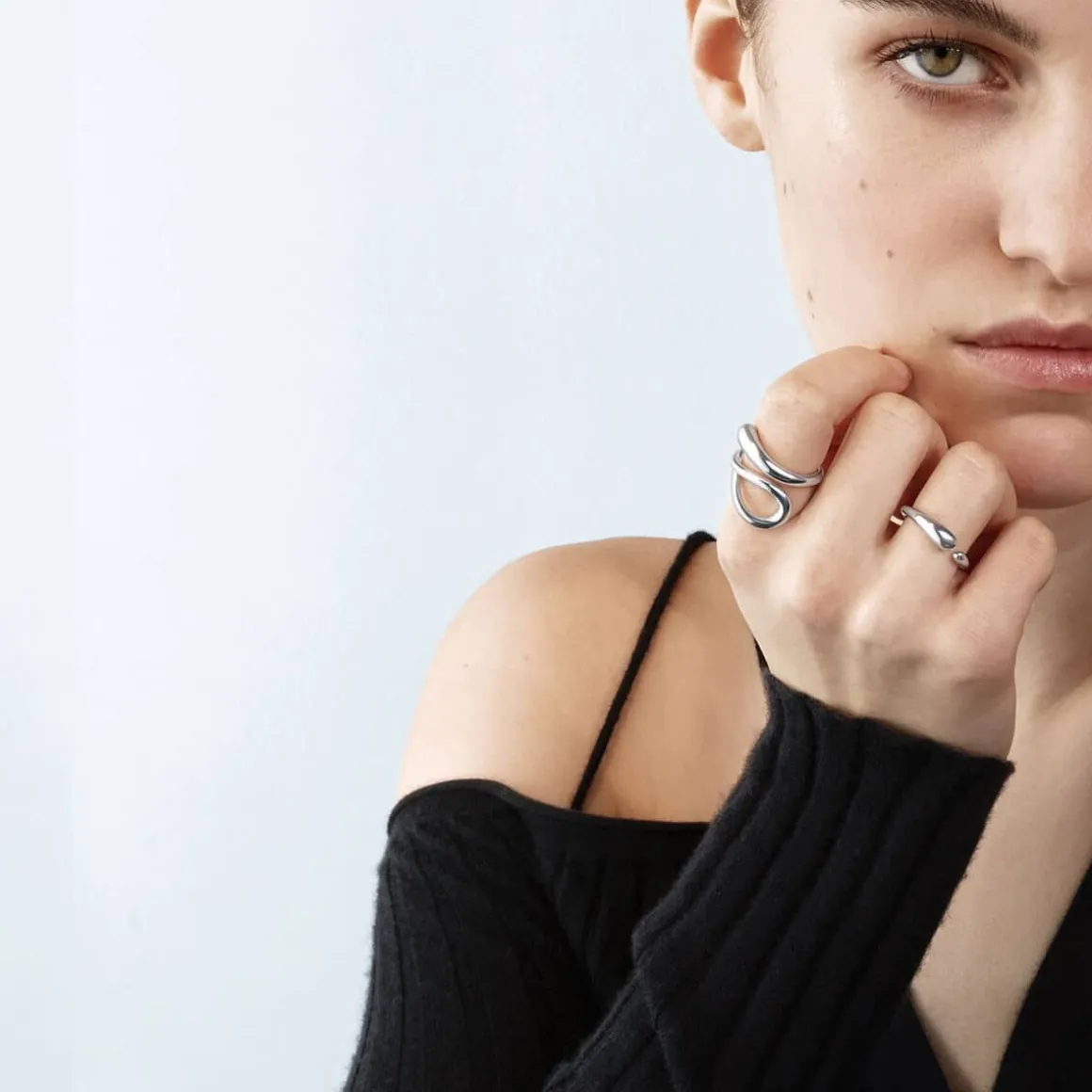 georg_jensen_mercy_ring_s_1.webp GEORG JENSEN MERCY RING SØLV MINI