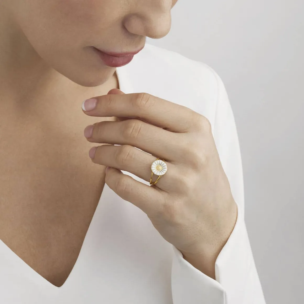 georg_jensen_ring_daisy_l_1.webp GEORG JENSEN RING DAISY LITEN