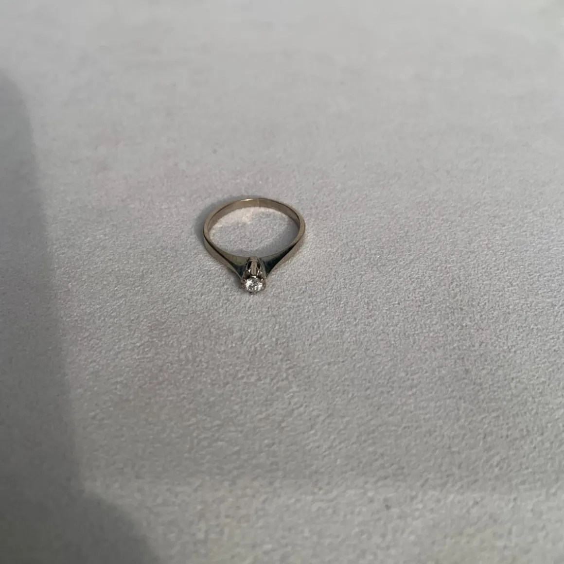 hellman_vintage_ring_enst_0.webp HELLMAN VINTAGE RING ENSTENS 0,16CT