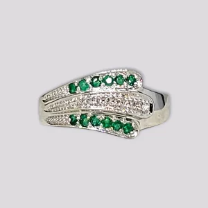 HELLMAN VINTAGE RING MED BRILLIANTER OG SMARAGDER