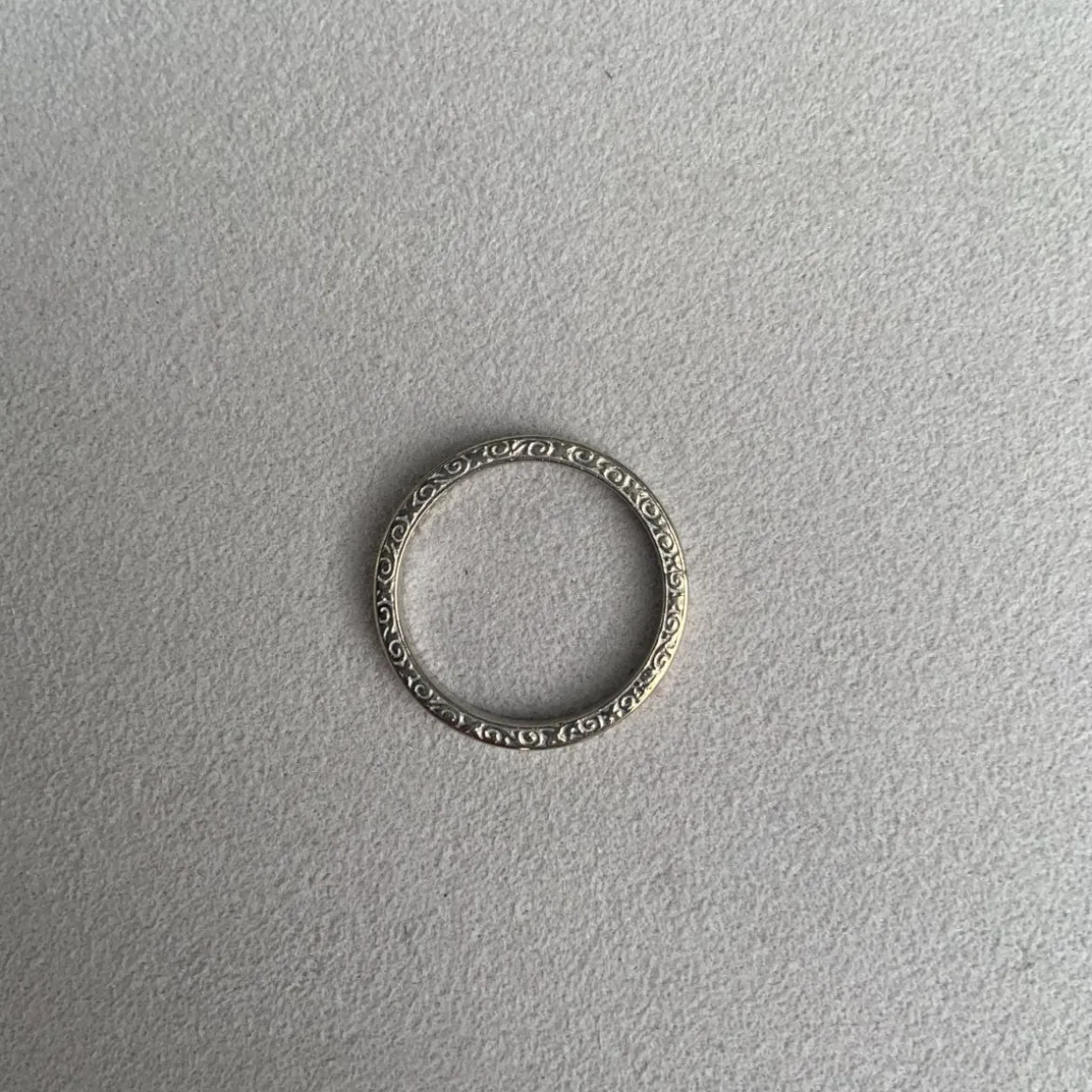 hellman_vintage_ring_med__1-37.webp HELLMAN VINTAGE RING MED 14 DIAMANTER