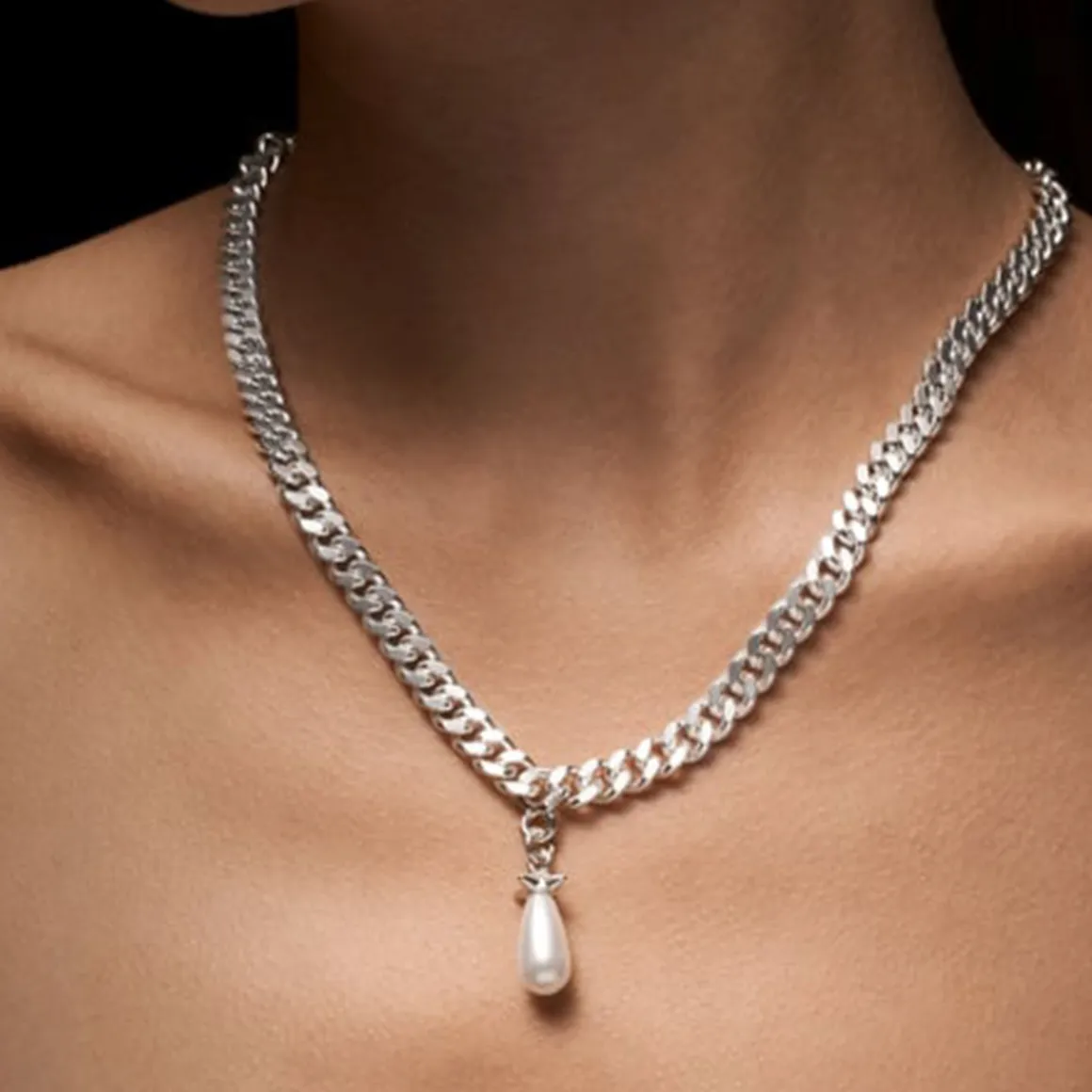 maria_nilsdotter_kjede_ch_2.webp MARIA NILSDOTTER KJEDE CHUNKY CHAIN DROP