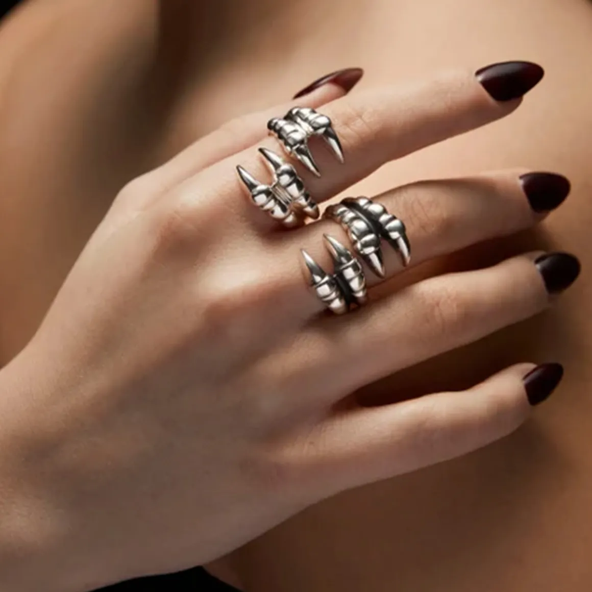 maria_nilsdotter_ring_cla_3-1.webp MARIA NILSDOTTER RING CLAW DOUBLE