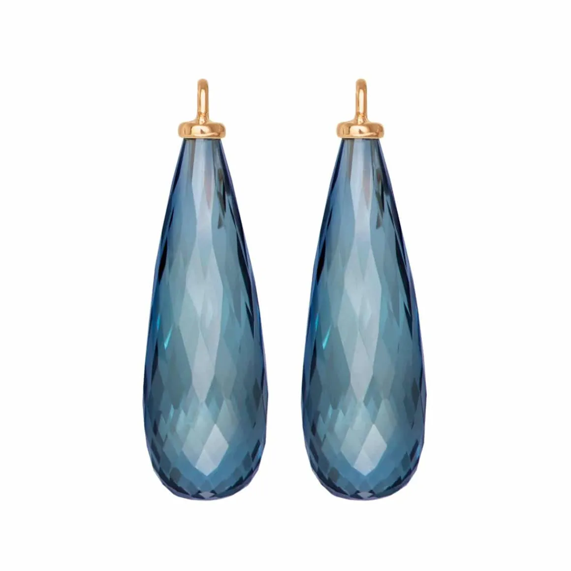 ole_lynggaard_faceted_dro_0-4.webp OLE LYNGGAARD FACETED DROPS VEDHENG TIL ØREPYNT LONDON BLÅ TOPAS
