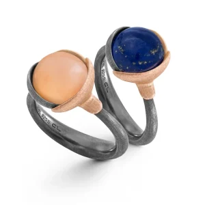 OLE LYNGGAARD RING LOTUS STR 2 LAPIS LAZULI SØLV