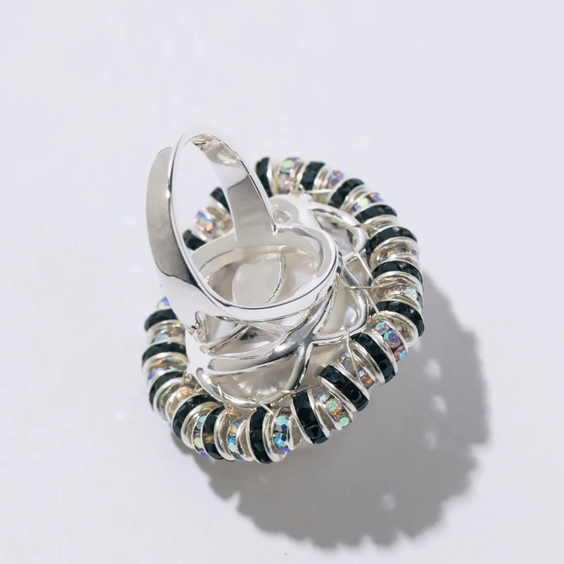 pearl_octopussy_diamond_z_1.webp PEARL OCTOPUSS.Y DIAMOND ZEBRA BAROQUE RING