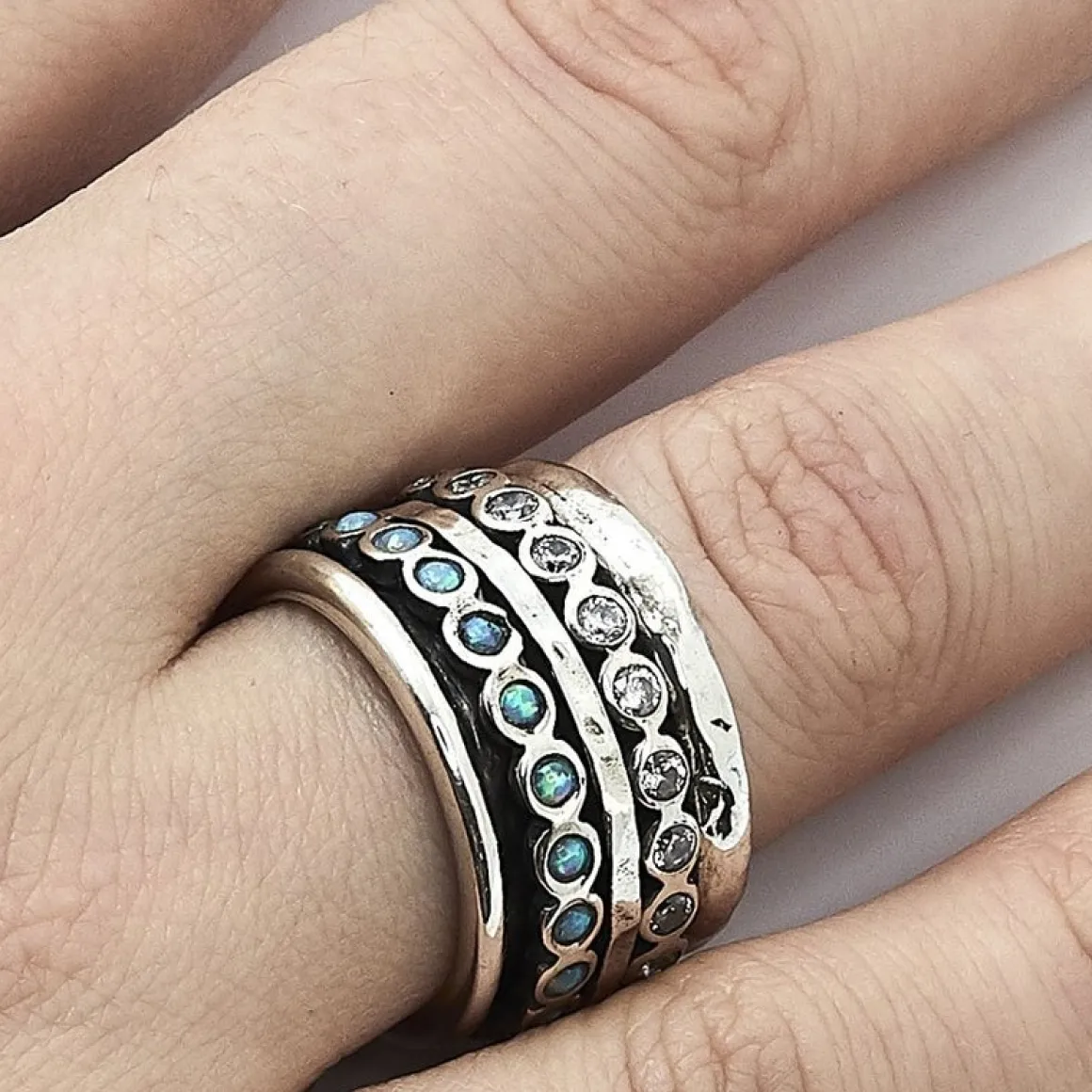 samari_ring_slv_opal_2.webp SAMARI RING SØLV OPAL