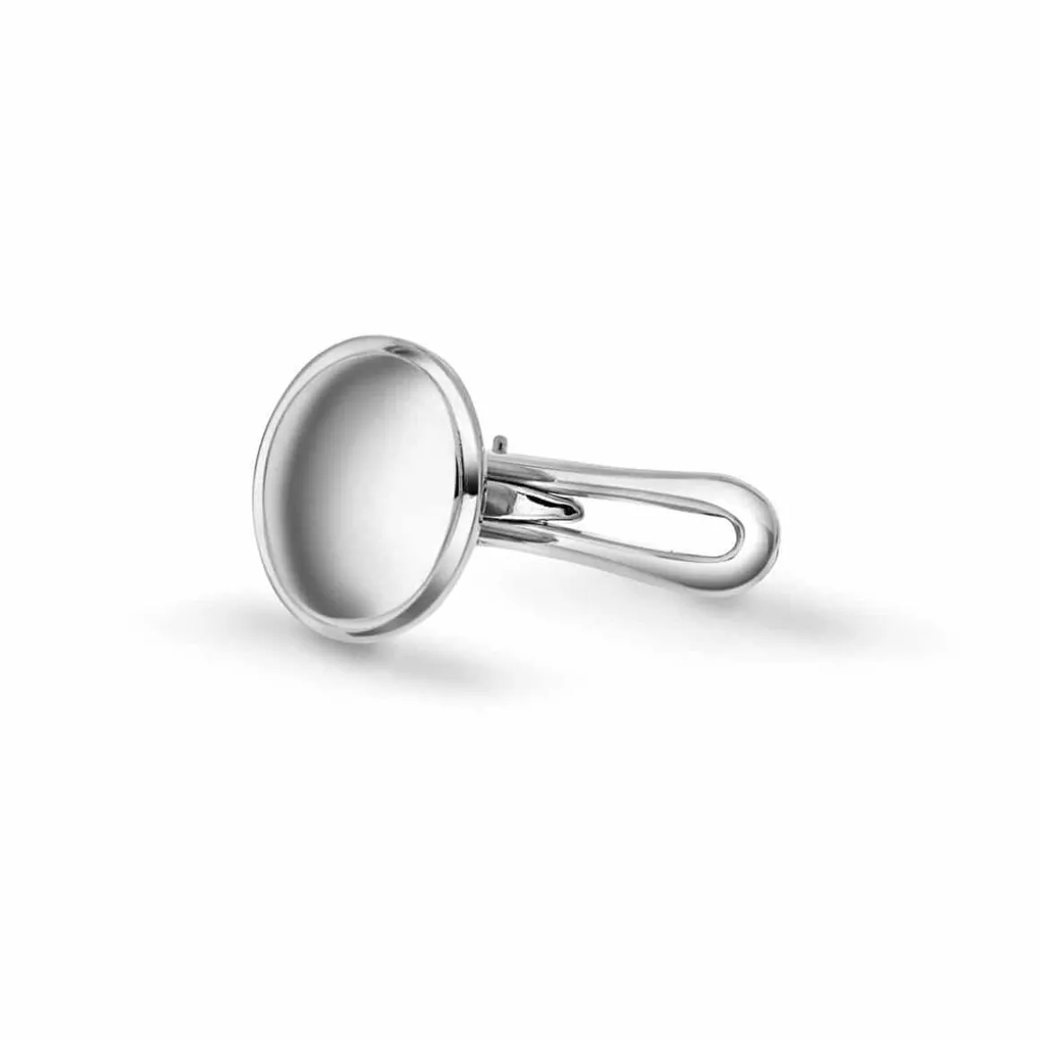 smokingknapp_hvittgull_ov_0.webp SMOKINGKNAPP HVITTGULL OVAL