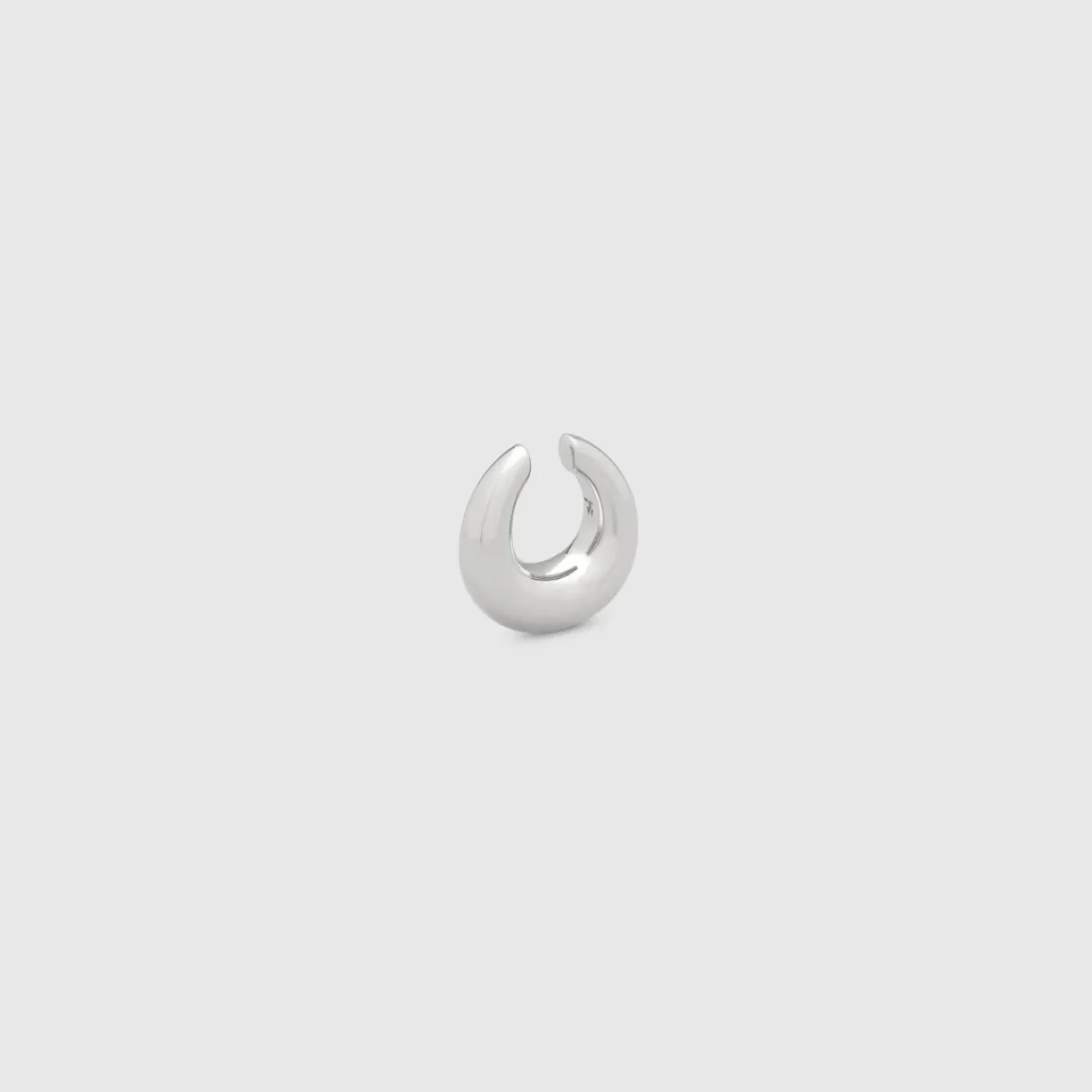 tom_wood_bao_earcuff_smal_0.webp TOM WOOD BAO EARCUFF SMALL