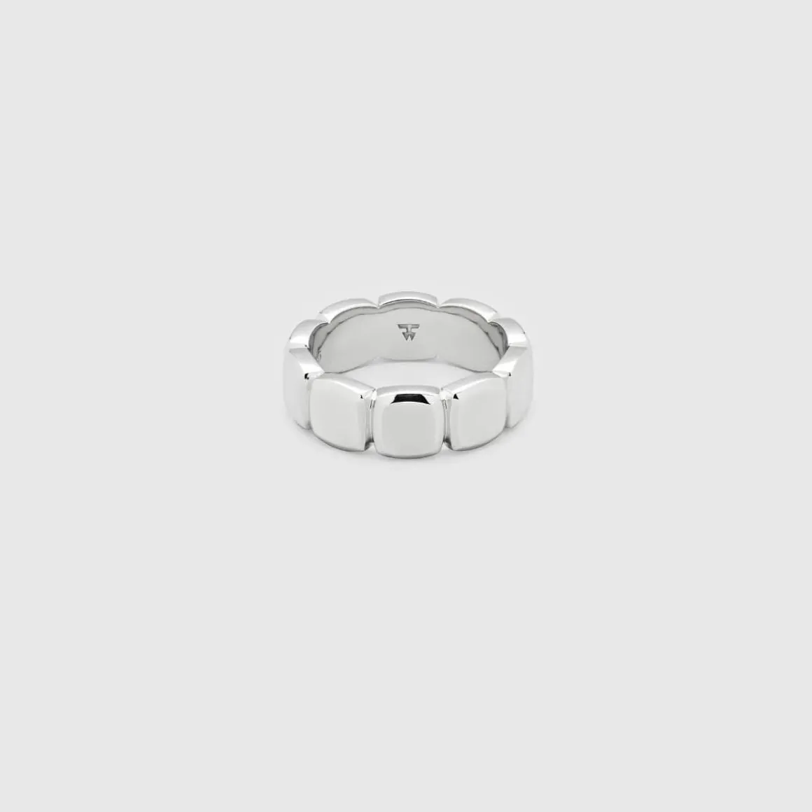 tom_wood_ring_cushion_ban_0-4.webp TOM WOOD RING CUSHION BAND POLISHED