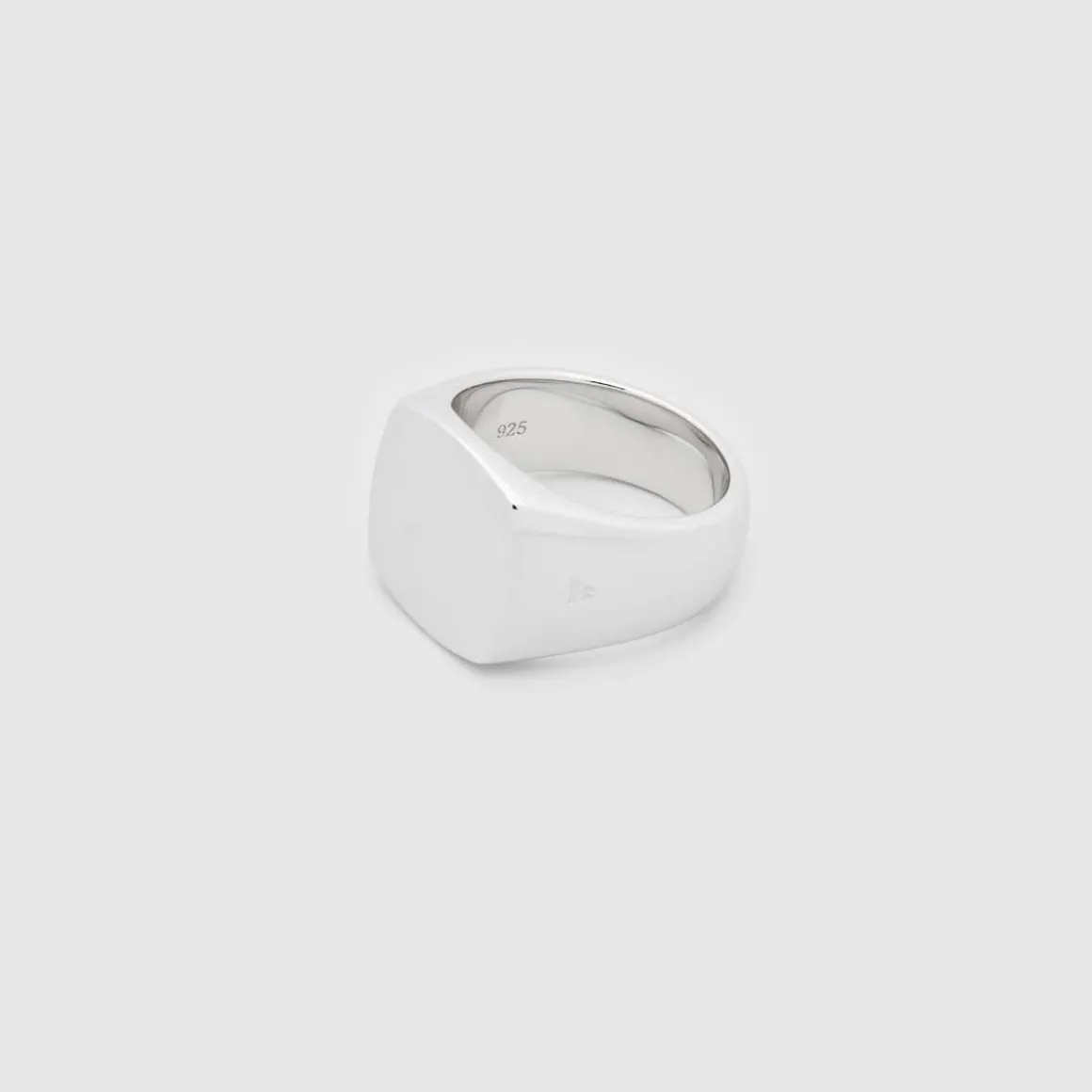 tom_wood_ring_cushion_pol_1.webp TOM WOOD RING CUSHION POLISH