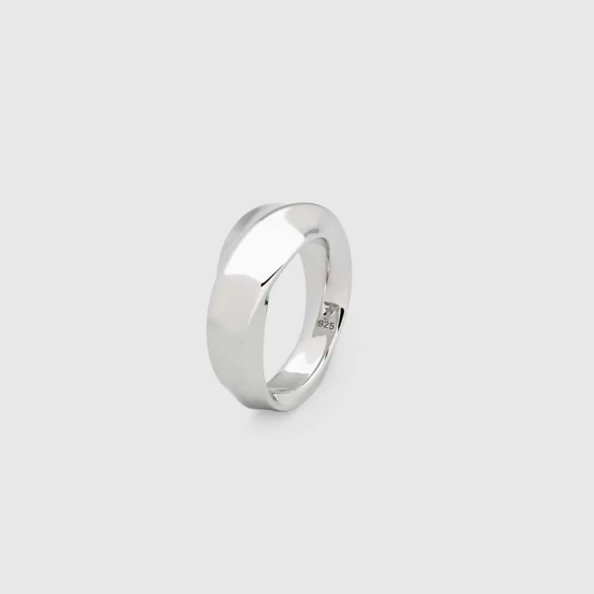 tom_wood_ring_infinity_ba_0-1.webp TOM WOOD RING INFINITY BAND LARGE