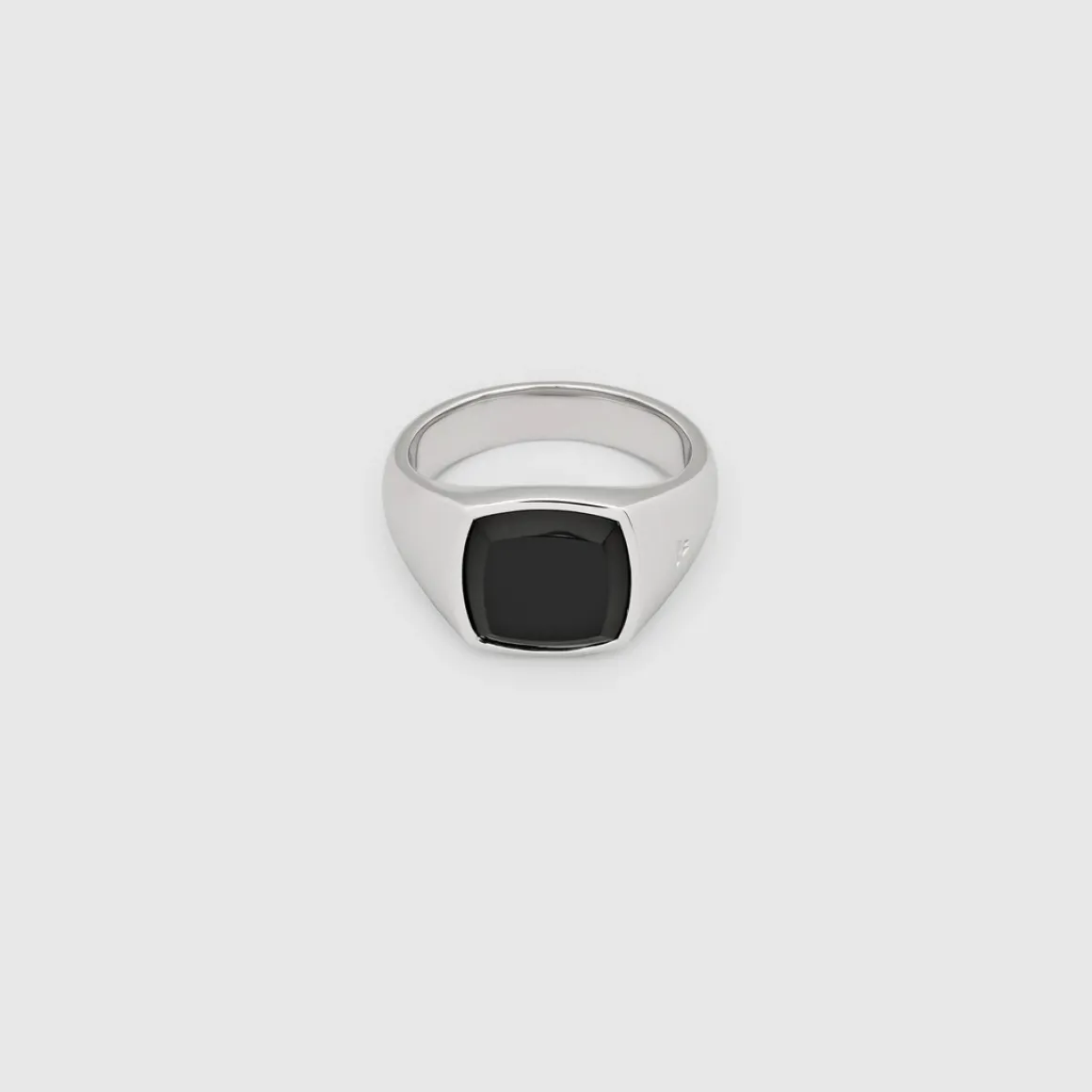 tom_wood_ring_kay_polishe_0.webp TOM WOOD RING KAY POLISHED ONYX