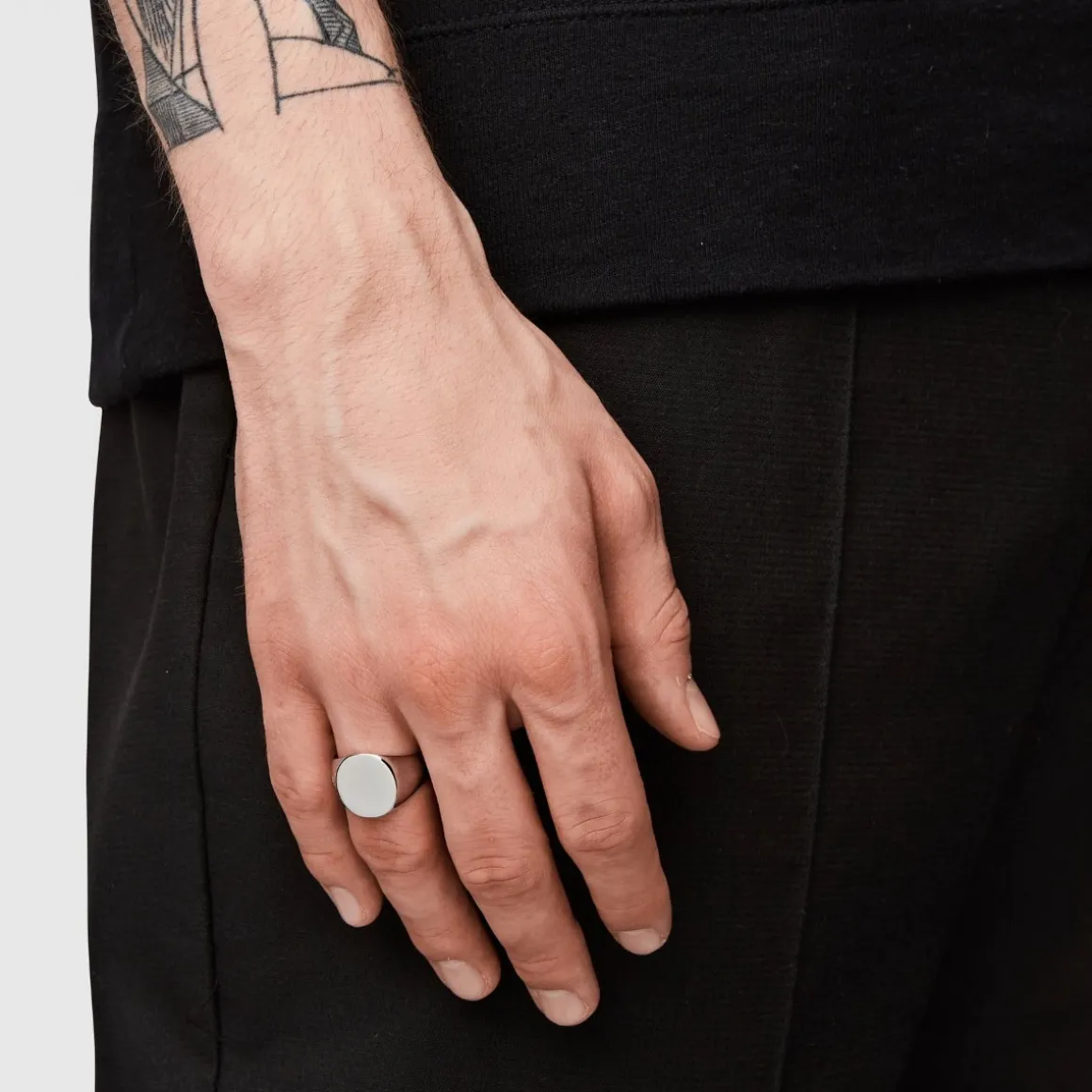 tom_wood_ring_oval_polish_2.webp TOM WOOD RING OVAL POLISH