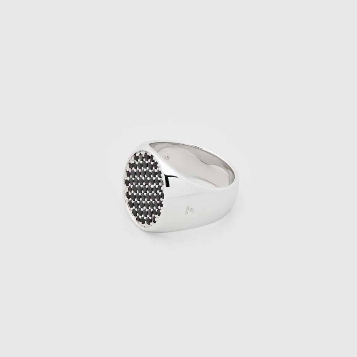 tom_wood_ring_pinkie_blac_1.webp TOM WOOD RING PINKIE BLACK SPINEL