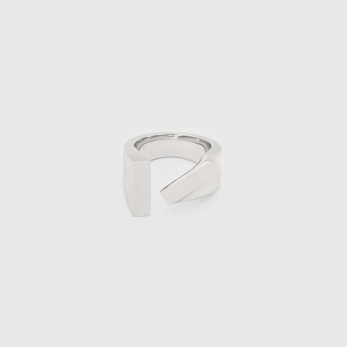 tom_wood_ring_tilt_0.webp TOM WOOD RING TILT